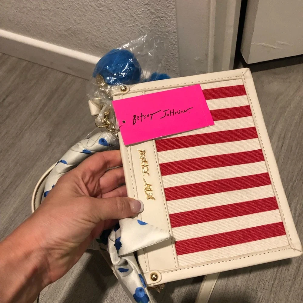 BETSEY JOHNSON XO LUCY RED/WHITE/BLUEBERRY CHARM TOP HANDLE CROSSBODY BAG NWT